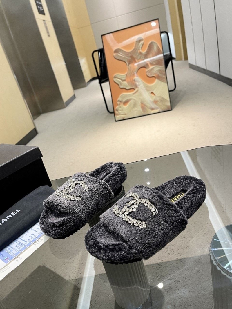 Ch*el slippers
